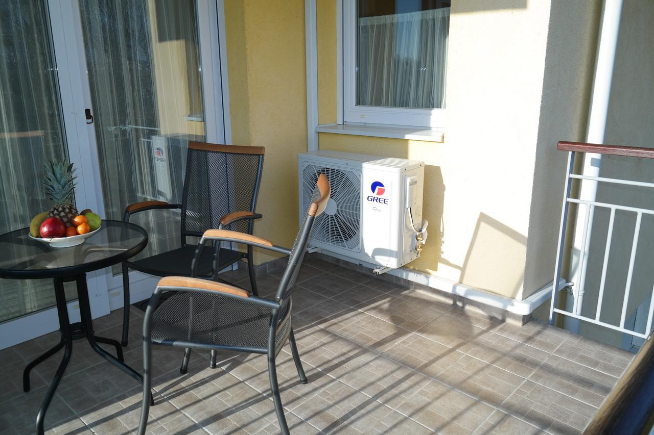 Aramis 3 Apartment